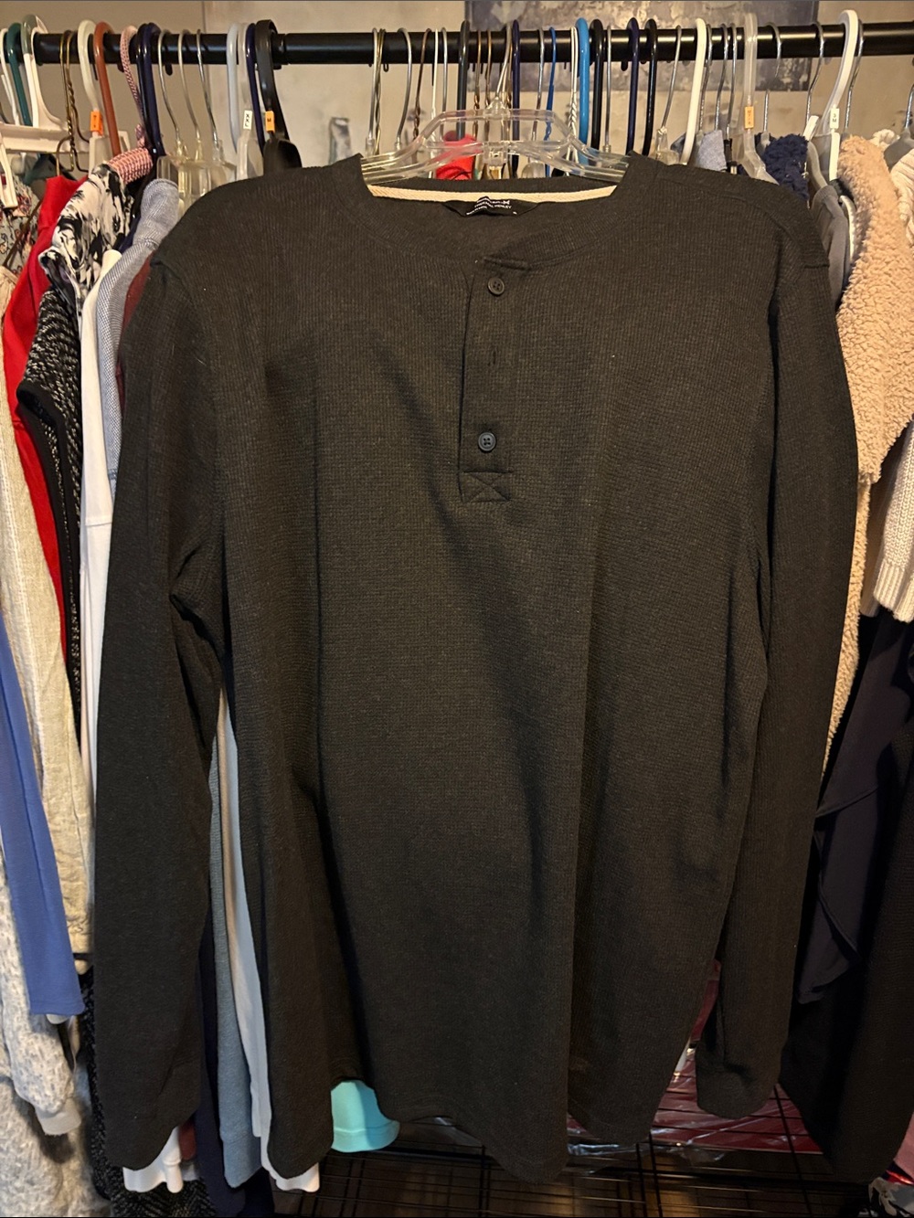 Men's Black Long-Sleeve Henley Shirt